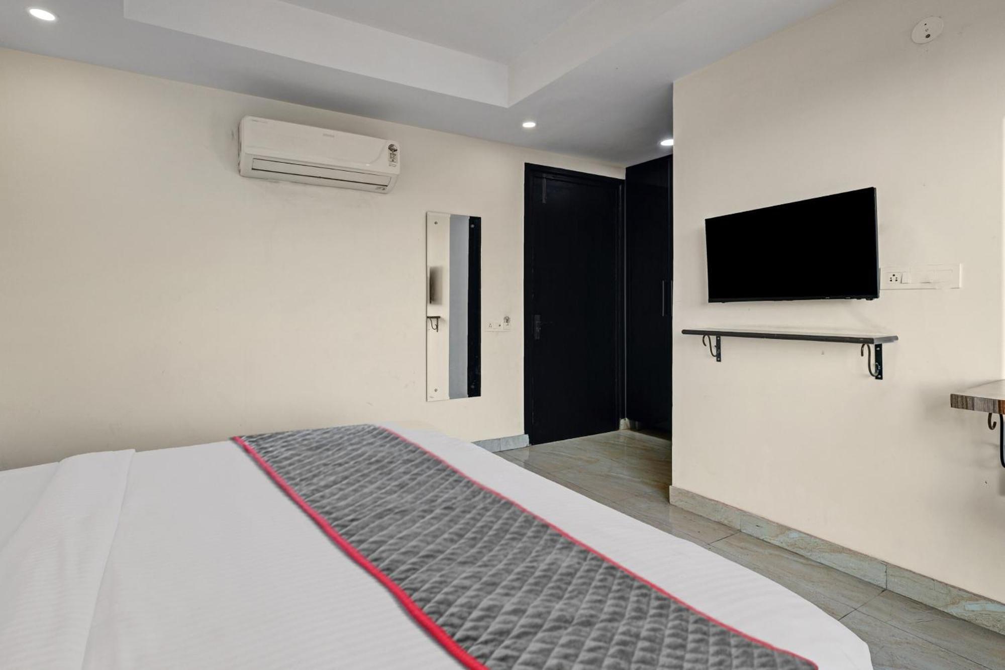 Super Townhouse Tipsyy Near Bestech Central Square Mall Gurgaon Ngoại thất bức ảnh