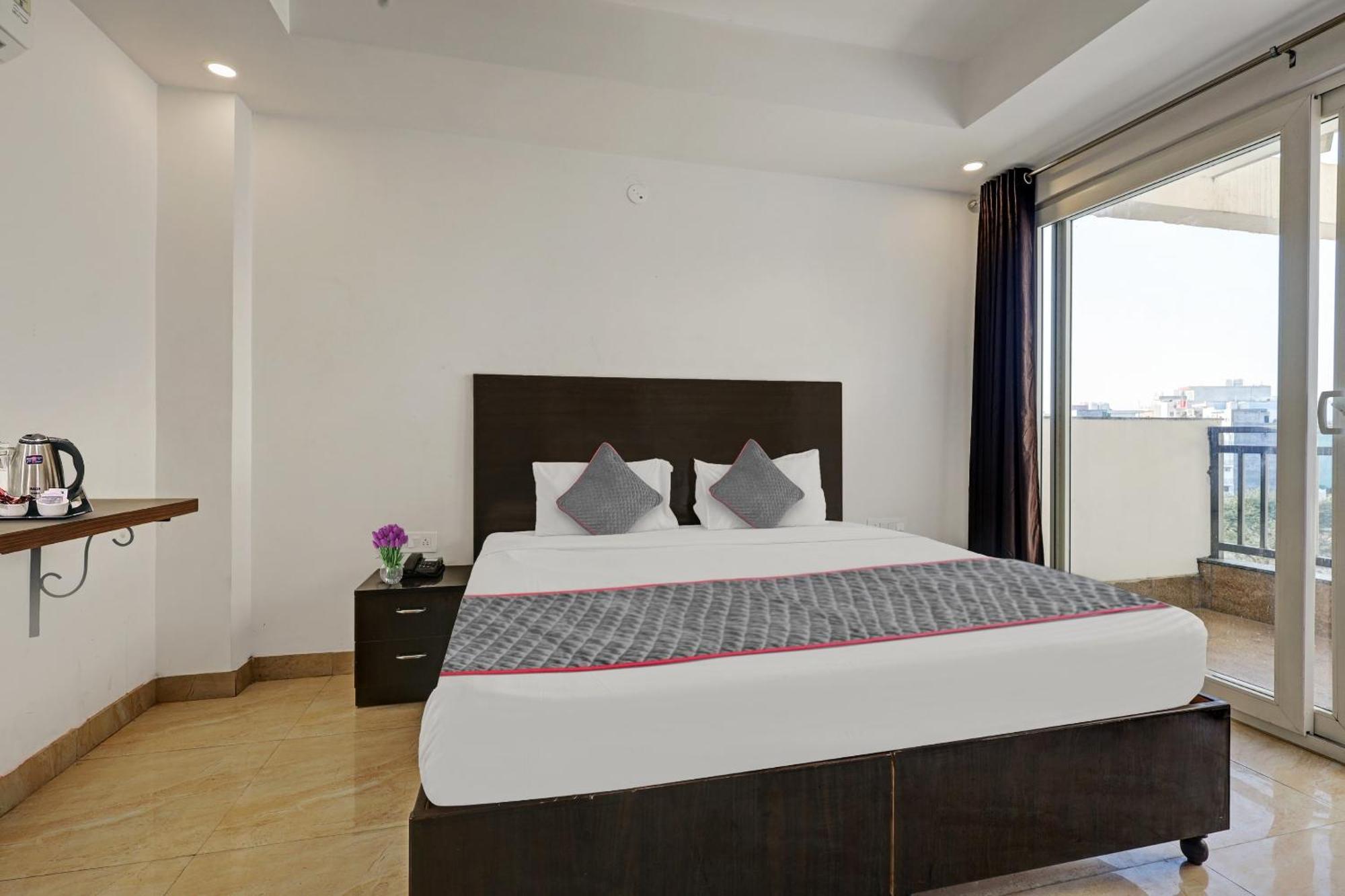 Super Townhouse Tipsyy Near Bestech Central Square Mall Gurgaon Ngoại thất bức ảnh