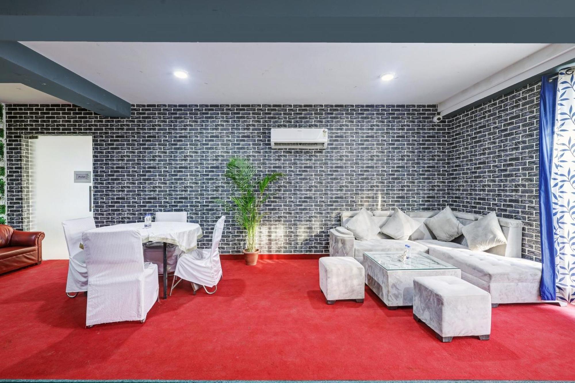 Super Townhouse Tipsyy Near Bestech Central Square Mall Gurgaon Ngoại thất bức ảnh