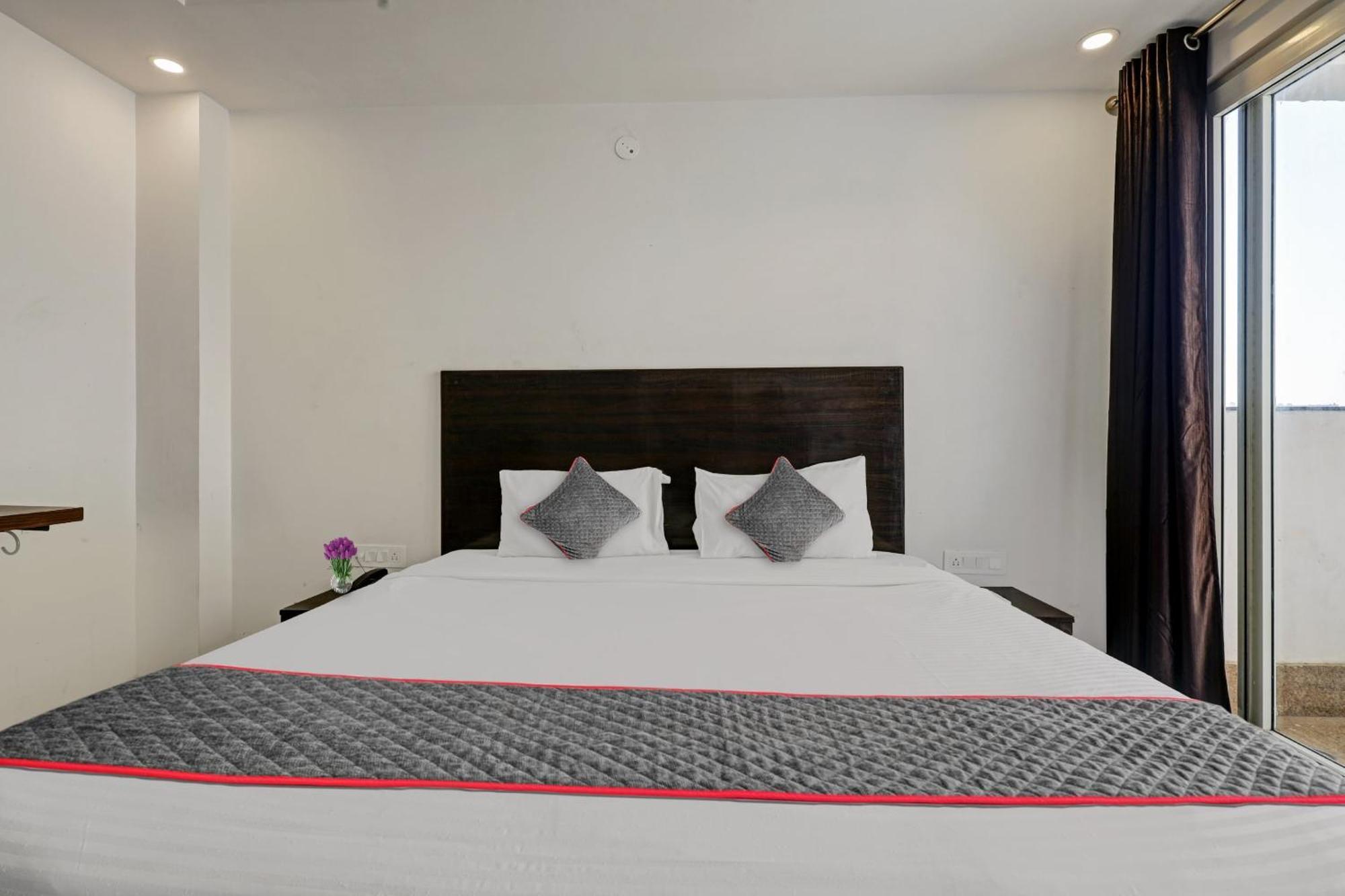 Super Townhouse Tipsyy Near Bestech Central Square Mall Gurgaon Ngoại thất bức ảnh